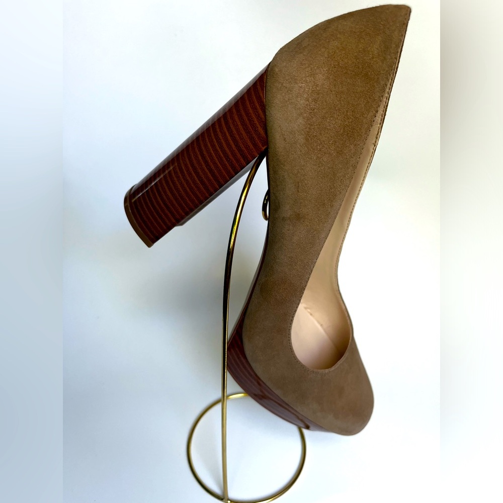 Size 10.5 Nine West Women's Delay Suede Platform Pump